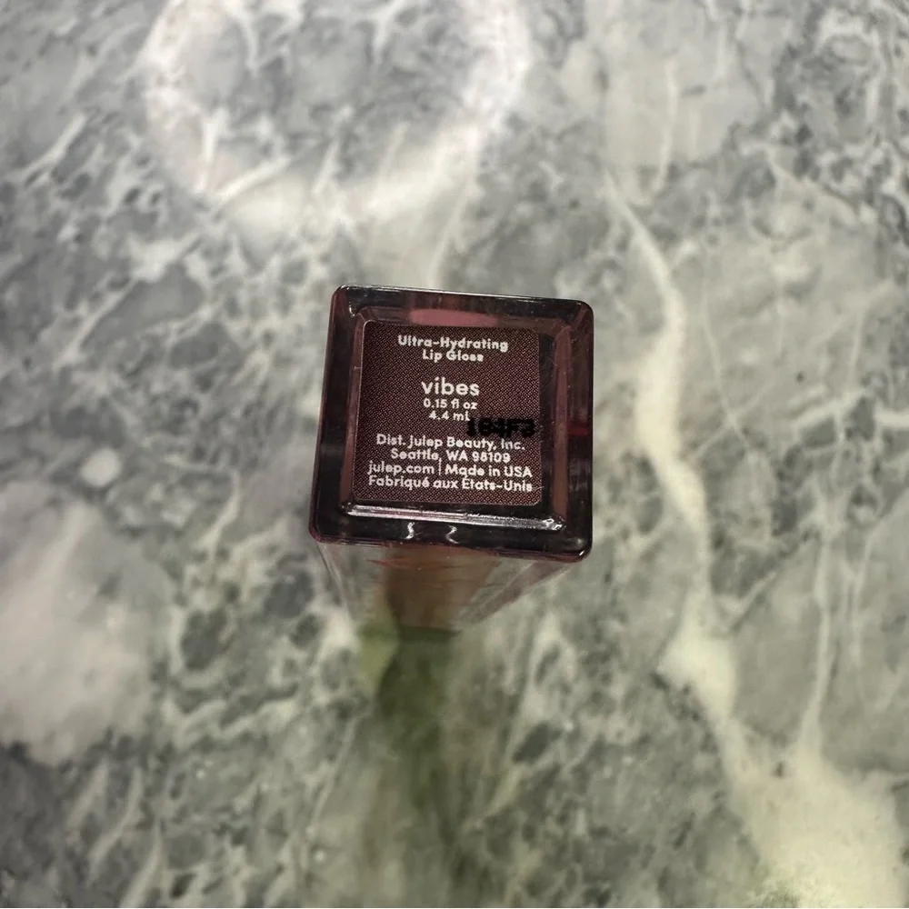 Julep Ultra Hydrating Lip Gloss‎ Vibes